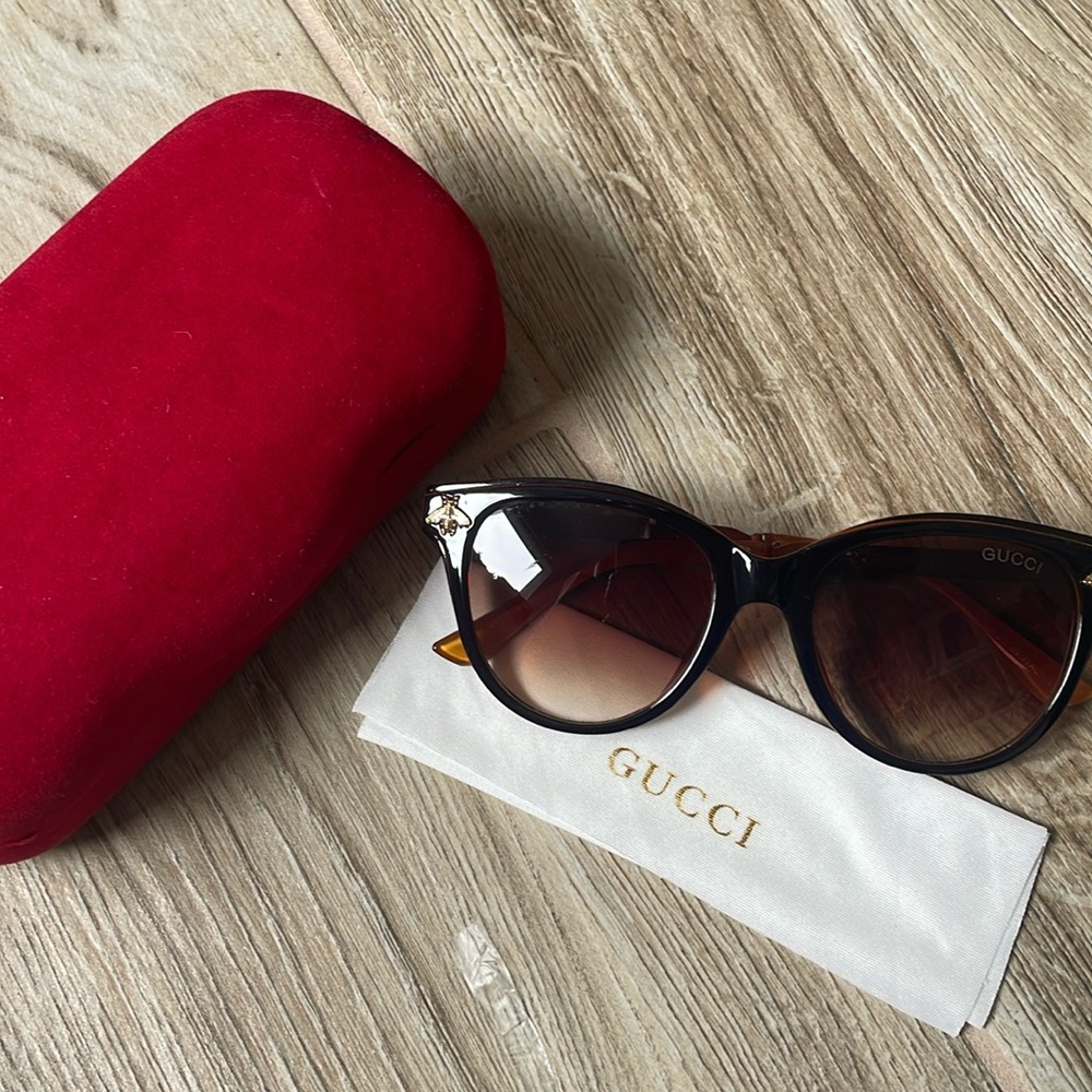 Gucci Sunglasses… Beautiful!! Like New